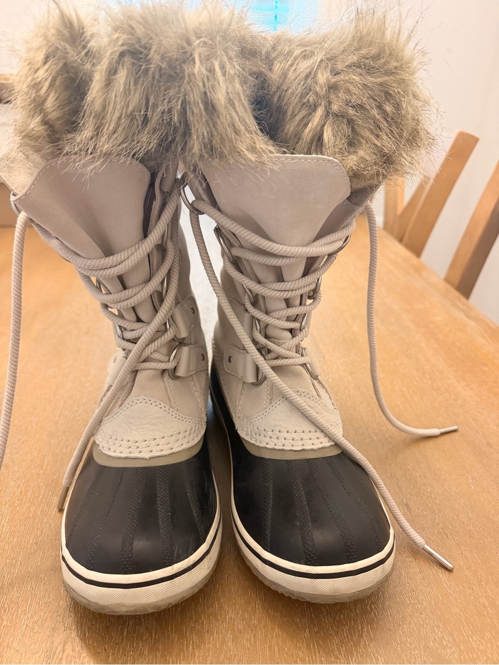 Sorel Women's Beige and Black Faux-Fur Winter Lace-Up Boots